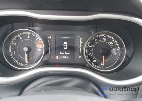 2018 Jeep Cherokee Latitude Plus Fwd z USA, uszkodzony, nr VIN 1C4PJLLB8JD552320